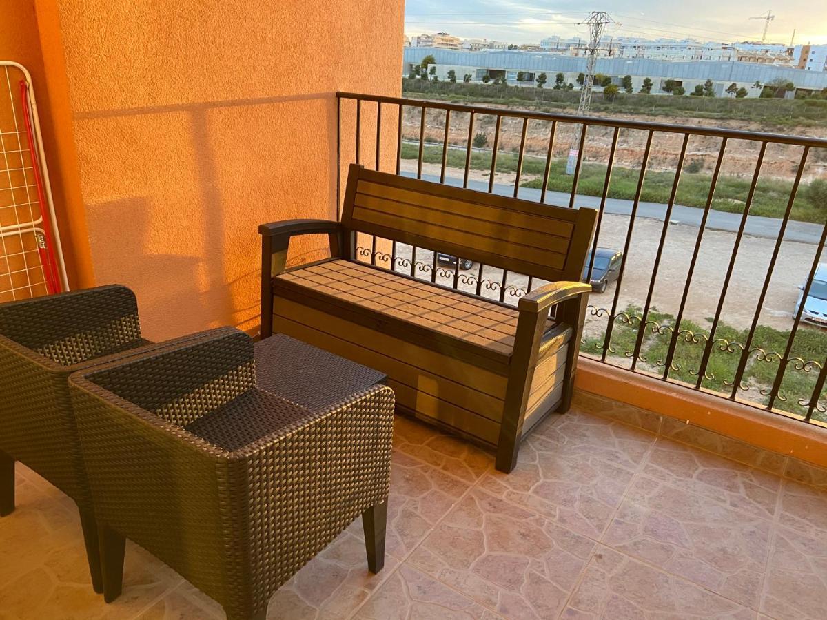 Lovely Apartment In Playa Flamenca أوريويلا المظهر الخارجي الصورة